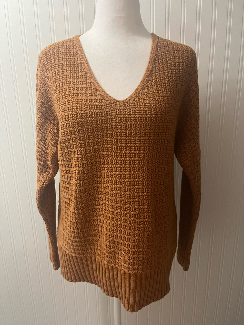 Rachel Zoe Textured V-Neck Sweater in Orange/Brown